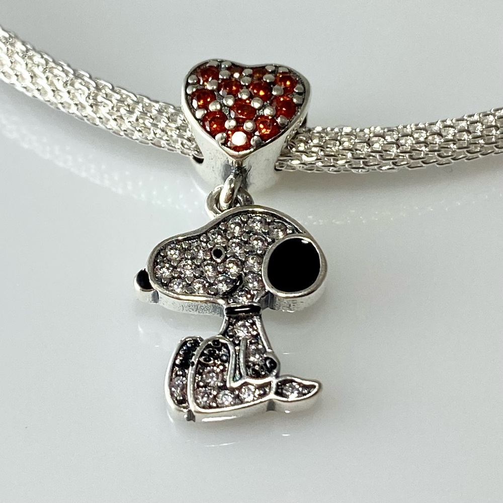 Peanuts Snoopy Dog Heart Dangle Charm - Picture 4 of 7